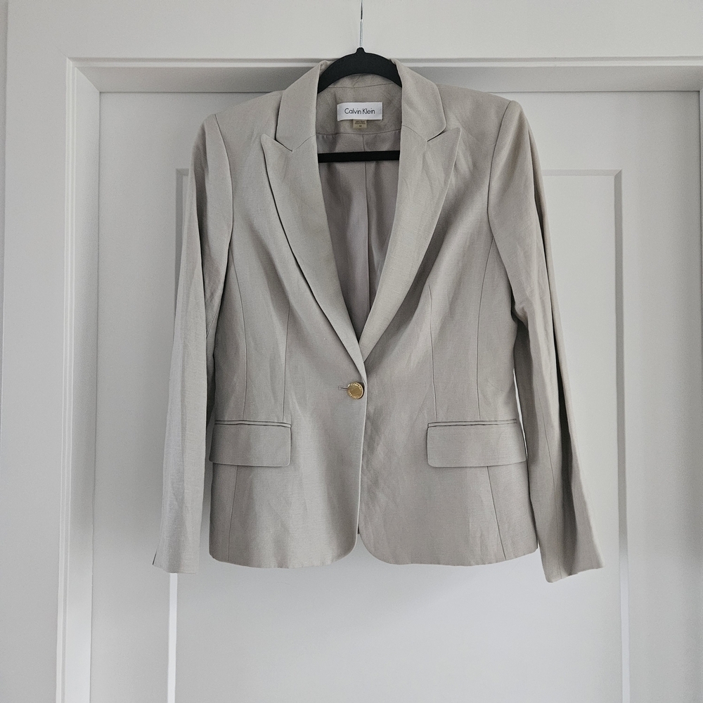 Calvin Klein Women's Beige Blazer Size 10
